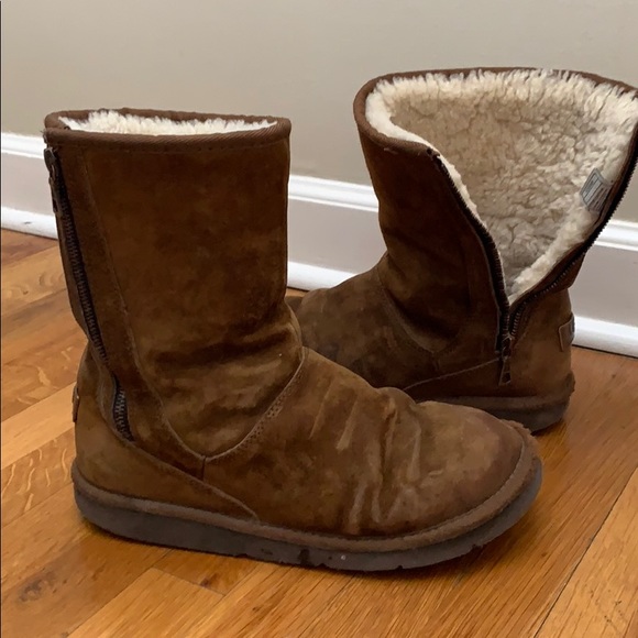 UGG Boots - Picture 2 of 10